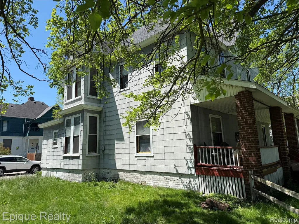 804 Court Street Port Huron City MI 48060