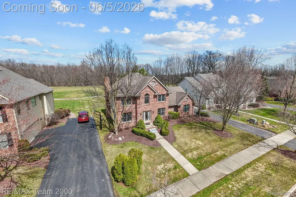5681 Woodfield Parkway Grand Blanc Charter Township MI 48439