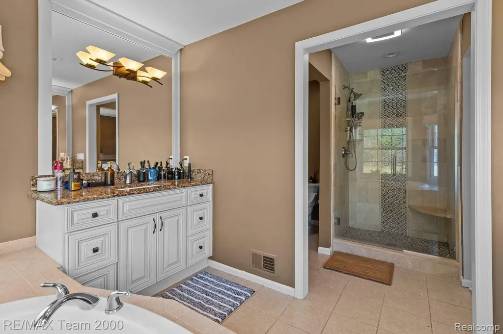 5681 Woodfield Parkway Grand Blanc Charter Township MI 48439