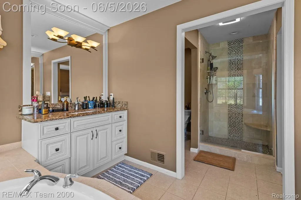 5681 Woodfield Parkway Grand Blanc Charter Township MI 48439