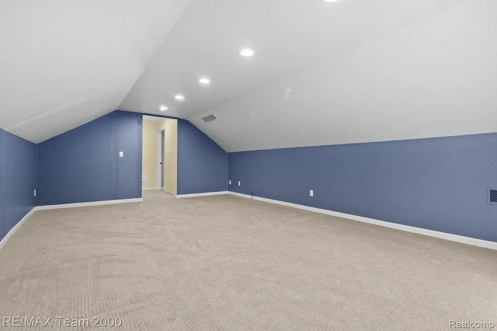 5681 Woodfield Parkway Grand Blanc Charter Township MI 48439