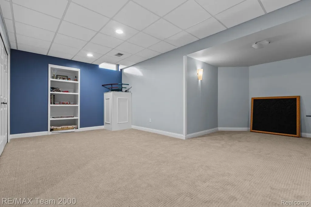 5681 Woodfield Parkway Grand Blanc Charter Township MI 48439