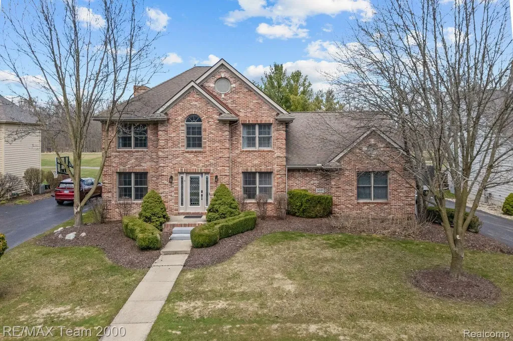 5681 Woodfield Parkway Grand Blanc Charter Township MI 48439