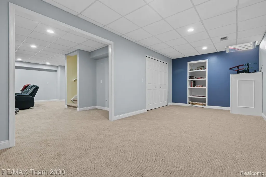 5681 Woodfield Parkway Grand Blanc Charter Township MI 48439