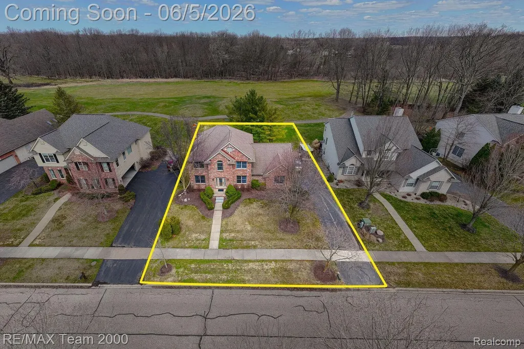 5681 Woodfield Parkway Grand Blanc Charter Township MI 48439