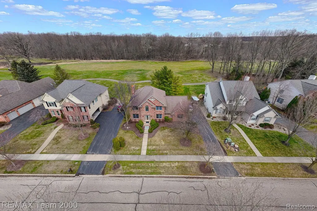 5681 Woodfield Parkway Grand Blanc Charter Township MI 48439