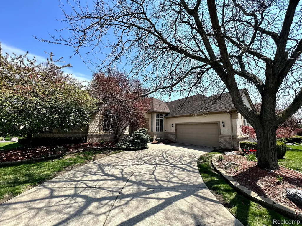 48280 Elmwood Drive Shelby Charter Township MI 48315