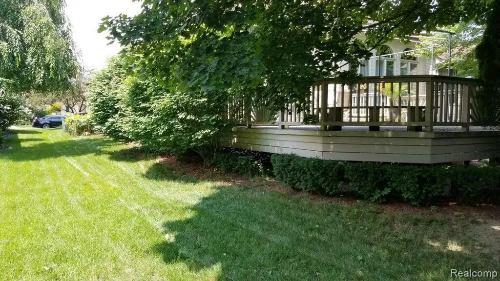 48280 Elmwood Drive Shelby Charter Township MI 48315