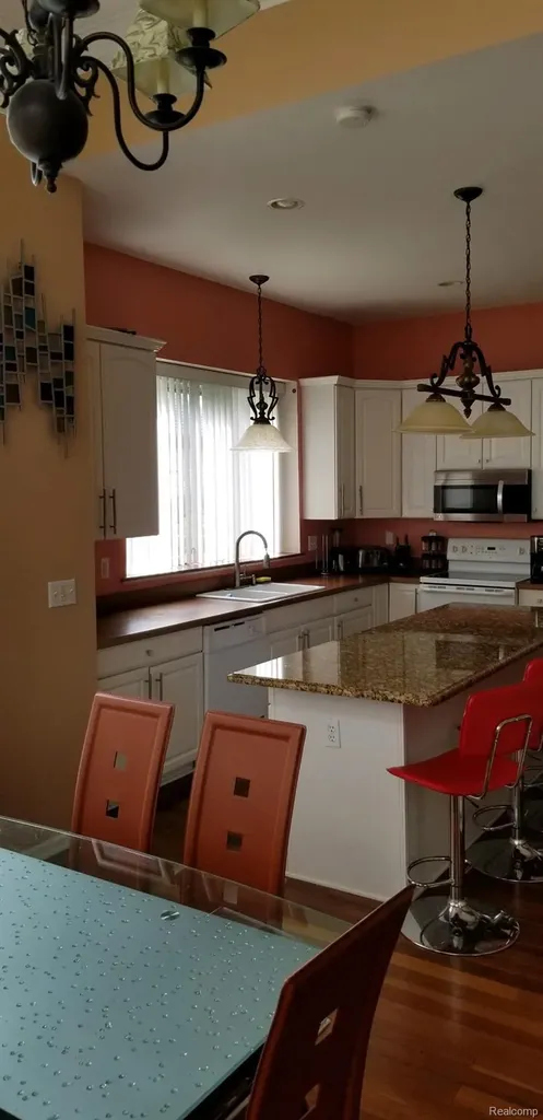 48280 Elmwood Drive Shelby Charter Township MI 48315