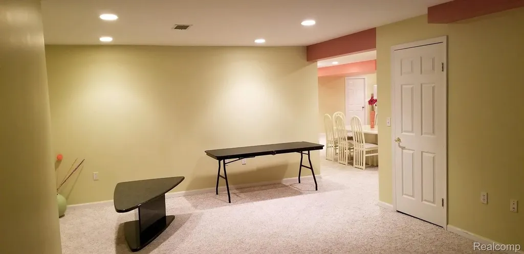 48280 Elmwood Drive Shelby Charter Township MI 48315