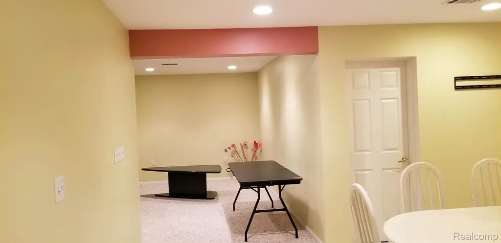 48280 Elmwood Drive Shelby Charter Township MI 48315