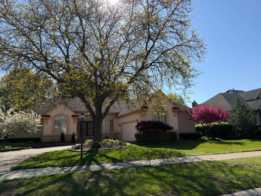48280 Elmwood Drive Shelby Charter Township MI 48315
