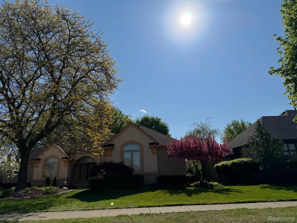 48280 Elmwood Drive Shelby Charter Township MI 48315