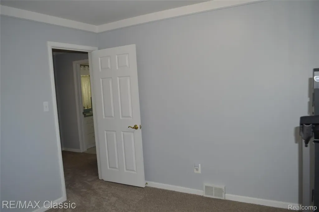26006 S Elsinore Road Redford Charter Township MI 48239