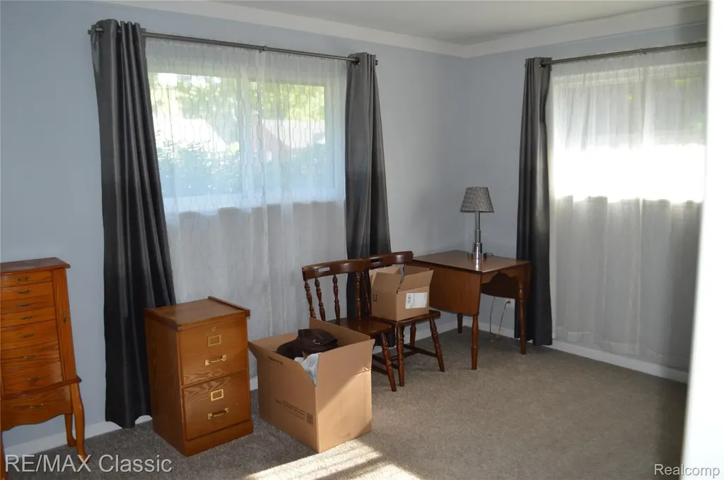 26006 S Elsinore Road Redford Charter Township MI 48239