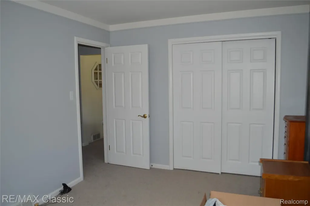 26006 S Elsinore Road Redford Charter Township MI 48239