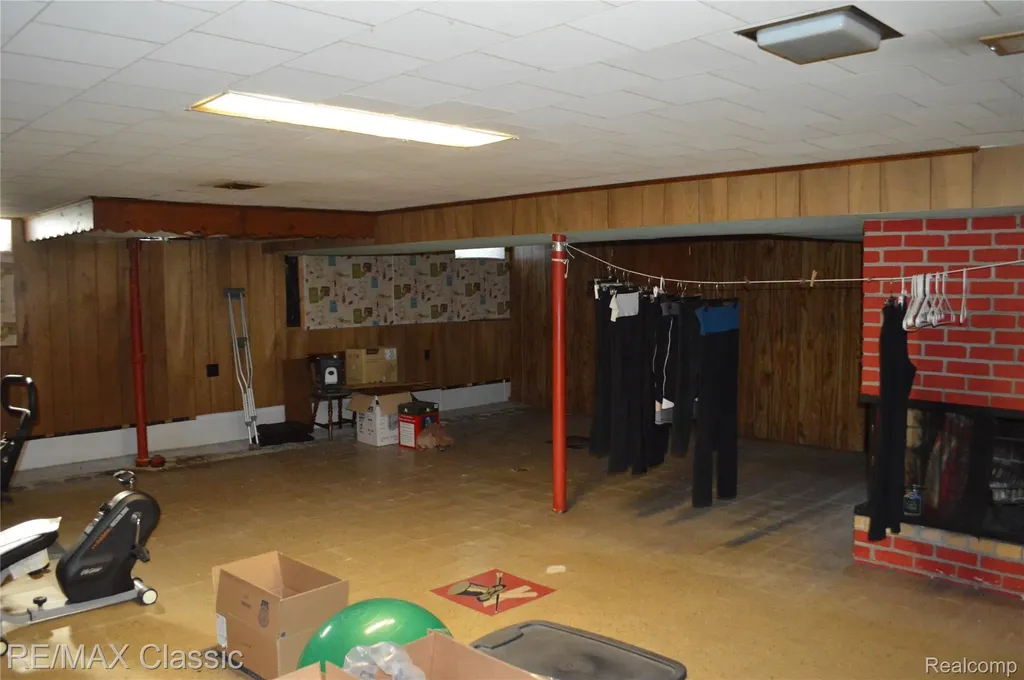 26006 S Elsinore Road Redford Charter Township MI 48239