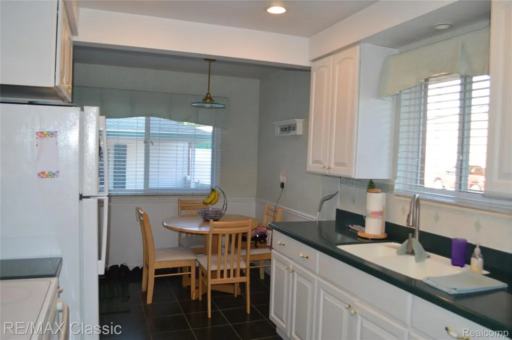 26006 S Elsinore Road Redford Charter Township MI 48239