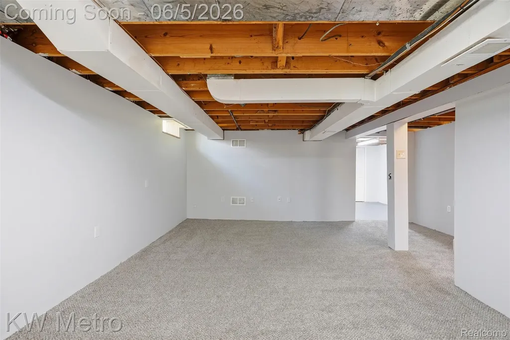 9662 Berwyn Redford Charter Township MI 48239