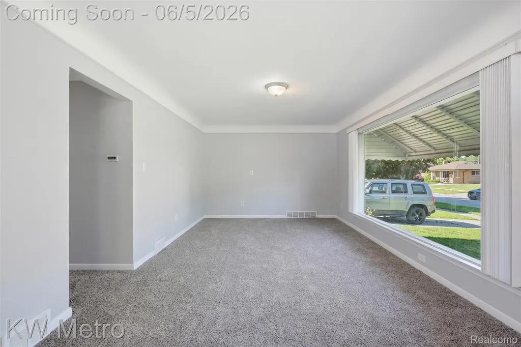 9662 Berwyn Redford Charter Township MI 48239