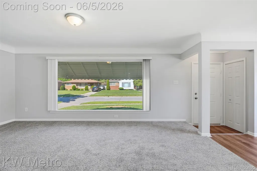 9662 Berwyn Redford Charter Township MI 48239