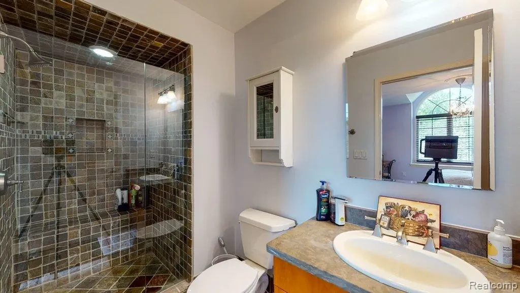 29148 Bradmoor Court Farmington Hills City MI 48334