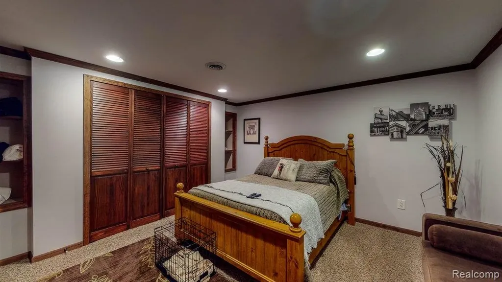 29148 Bradmoor Court Farmington Hills City MI 48334