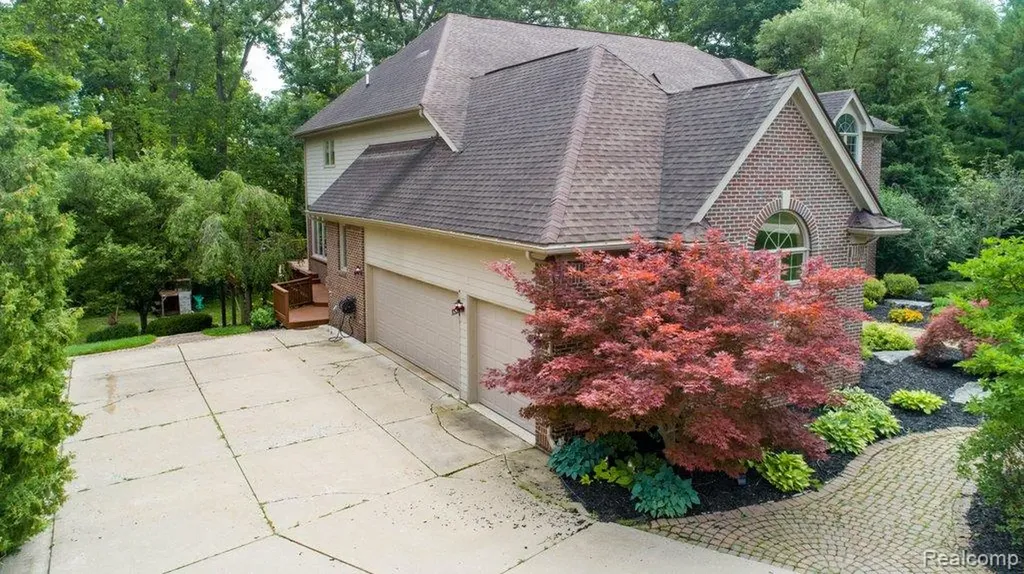 29148 Bradmoor Court Farmington Hills City MI 48334