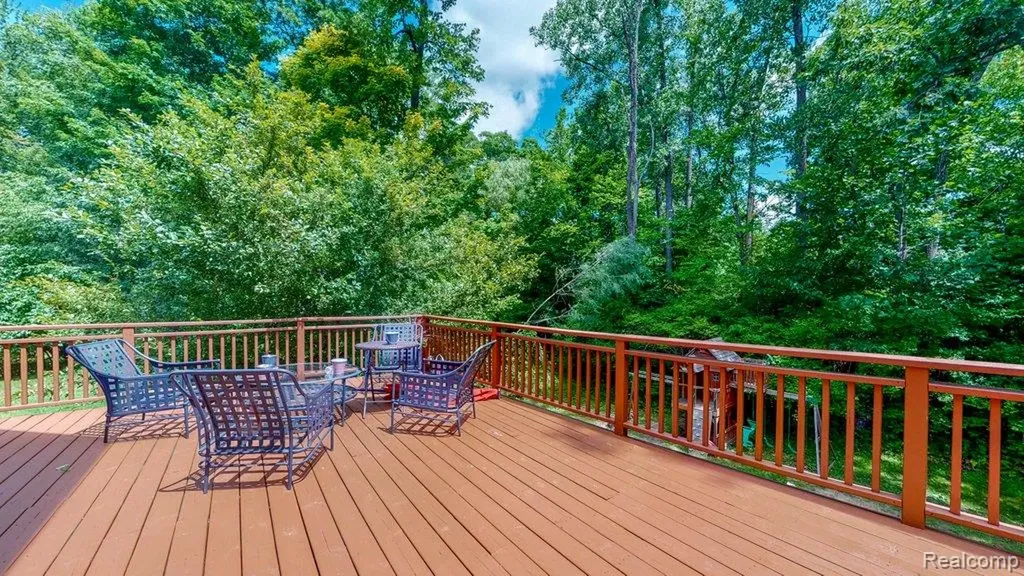 29148 Bradmoor Court Farmington Hills City MI 48334