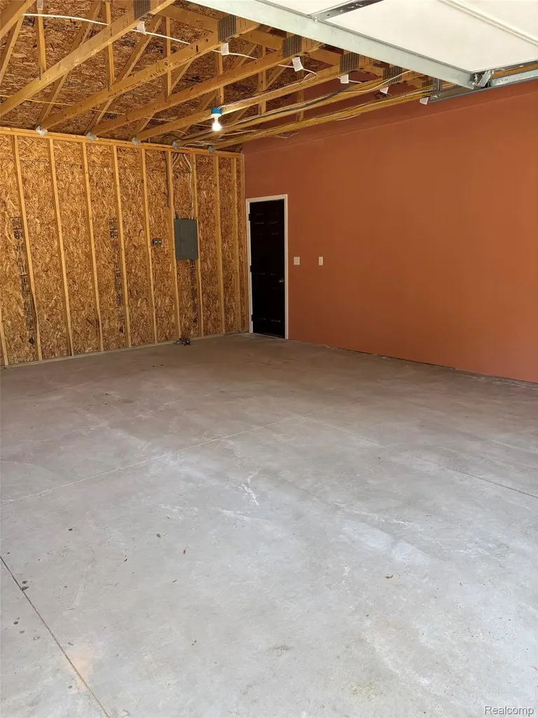 21935 Tulane Avenue Farmington City MI 48336