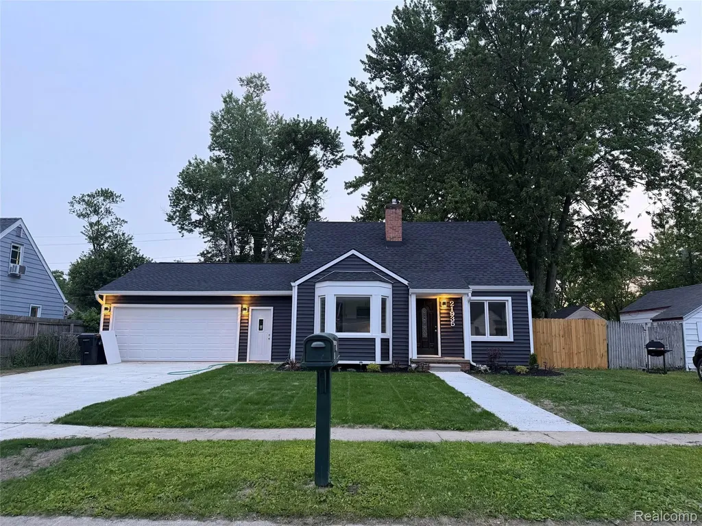 21935 Tulane Avenue Farmington City MI 48336