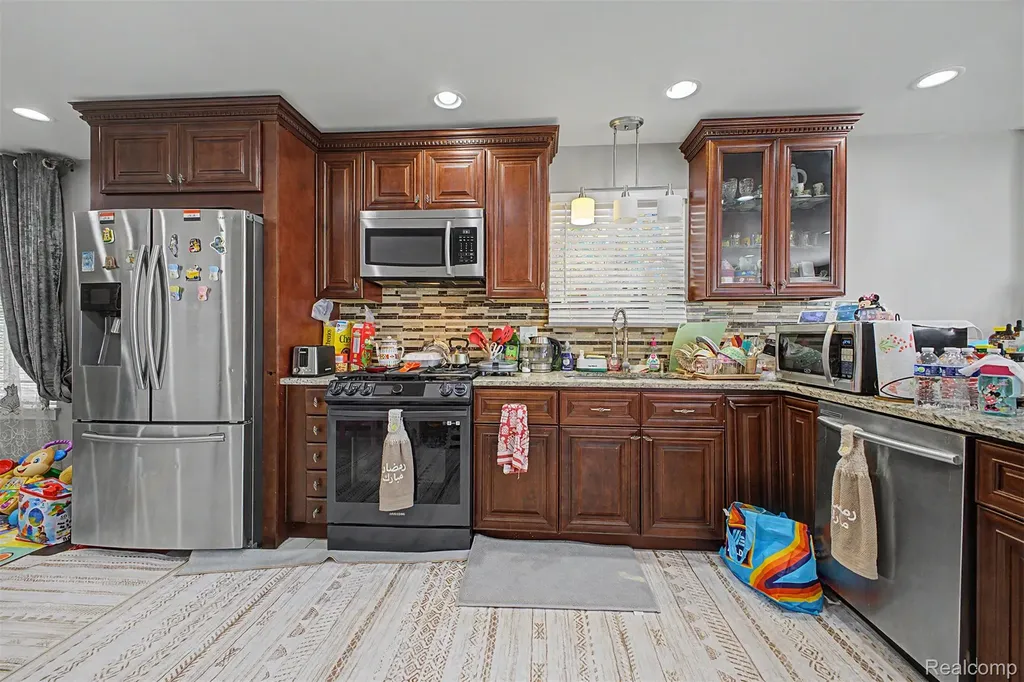 5524 Maple Street Dearborn City MI 48126