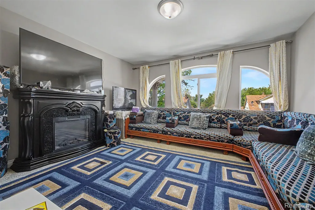 5524 Maple Street Dearborn City MI 48126