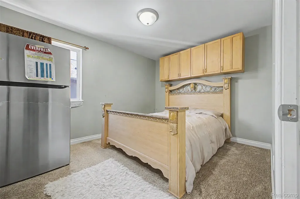 5524 Maple Street Dearborn City MI 48126