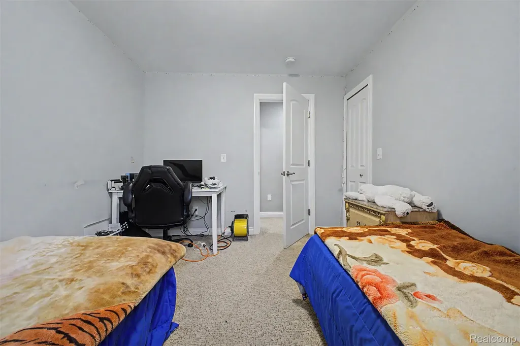 5524 Maple Street Dearborn City MI 48126