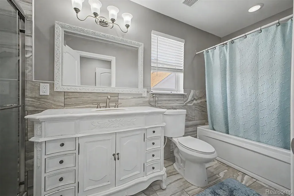 5524 Maple Street Dearborn City MI 48126