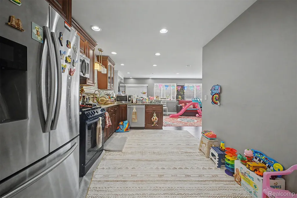 5524 Maple Street Dearborn City MI 48126
