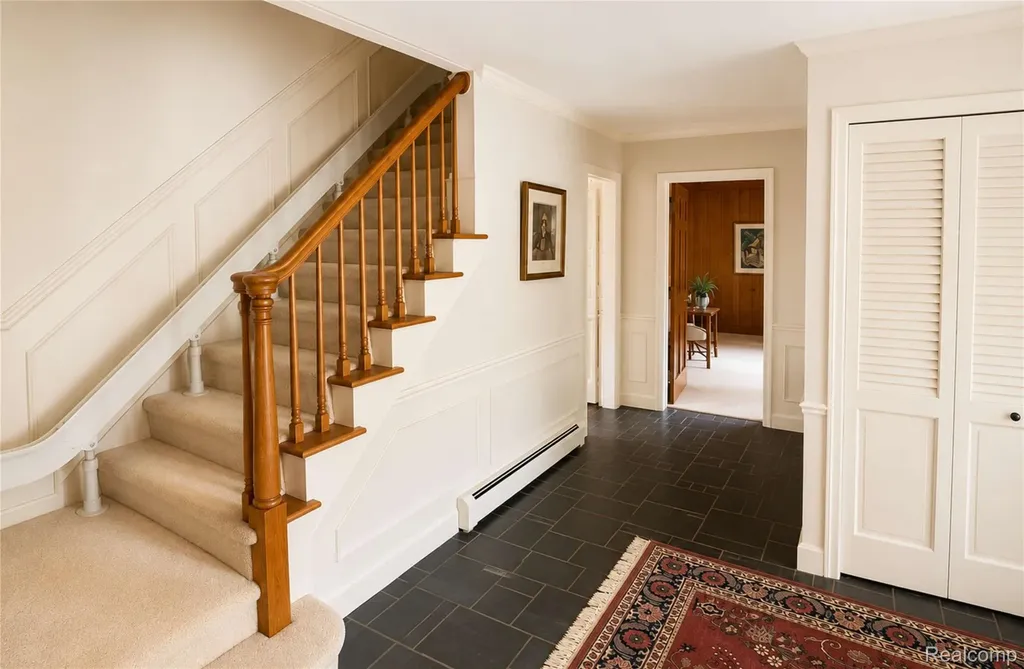 22586 N Nottingham Drive Beverly Hills Village MI 48025