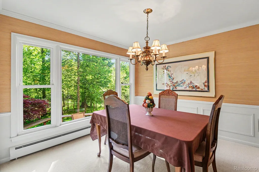 22586 N Nottingham Drive Beverly Hills Village MI 48025