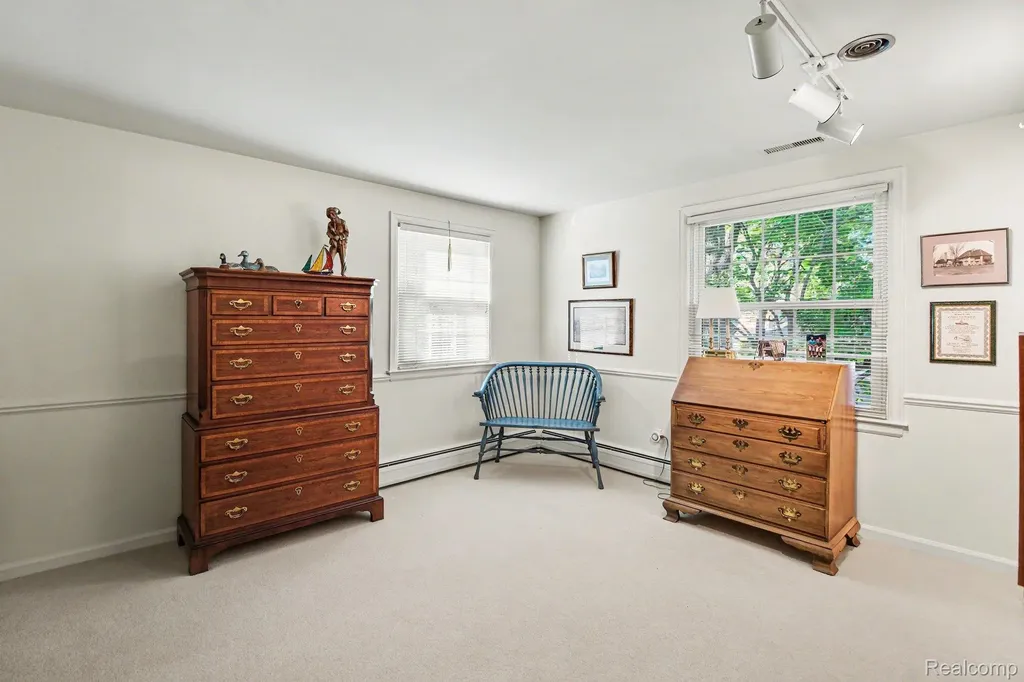 22586 N Nottingham Drive Beverly Hills Village MI 48025