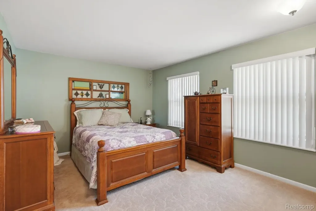 42321 Royal Lane Clinton Charter Township MI 48038