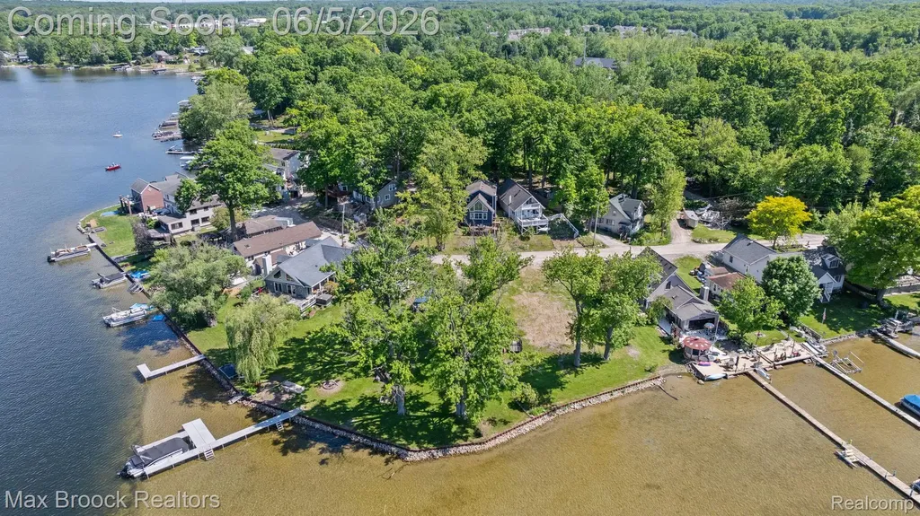 5338 Wildwood Drive Genoa Township MI 48843
