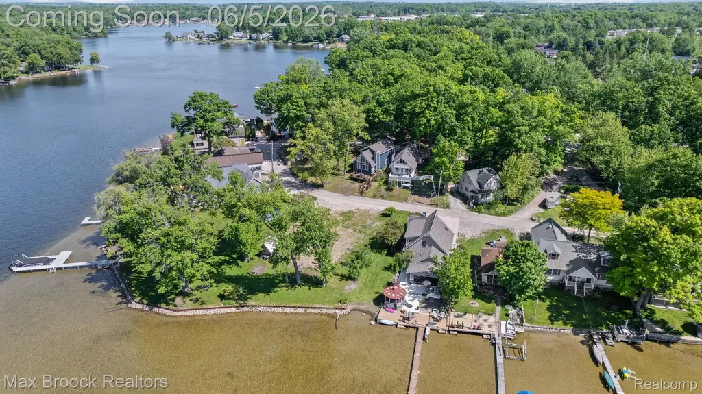 5338 Wildwood Drive Genoa Township MI 48843