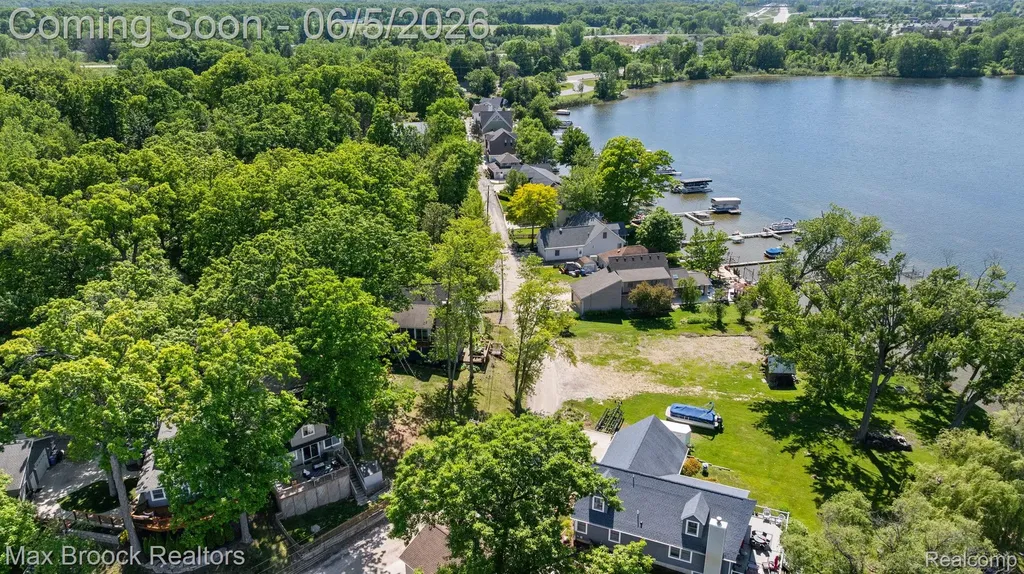 5338 Wildwood Drive Genoa Township MI 48843