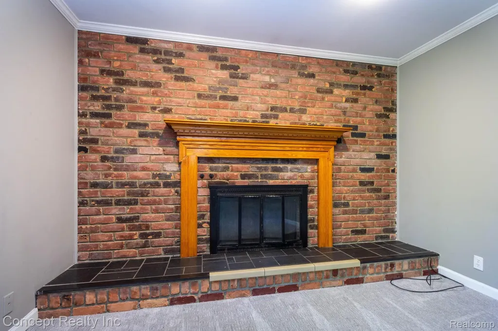 20973 Westfarm Lane Farmington Hills City MI 48167