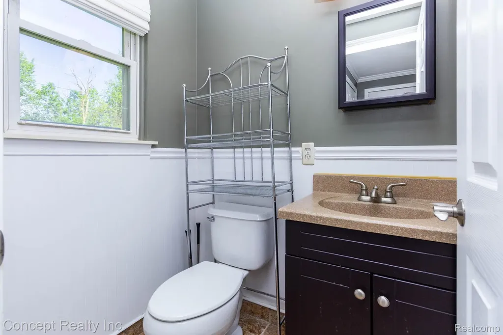 20973 Westfarm Lane Farmington Hills City MI 48167