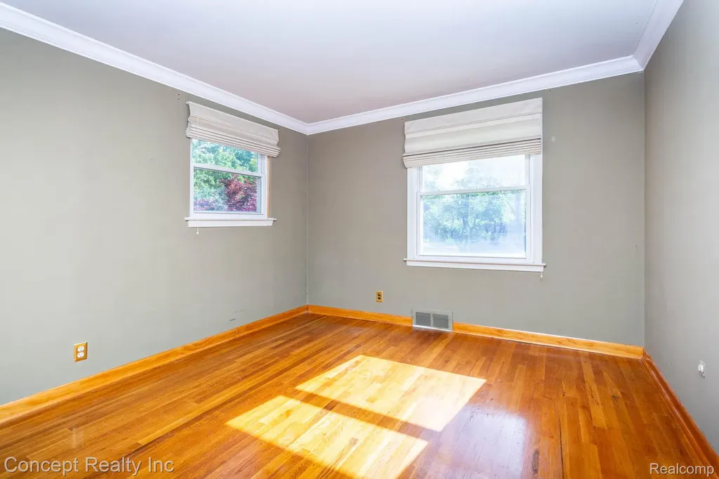 20973 Westfarm Lane Farmington Hills City MI 48167