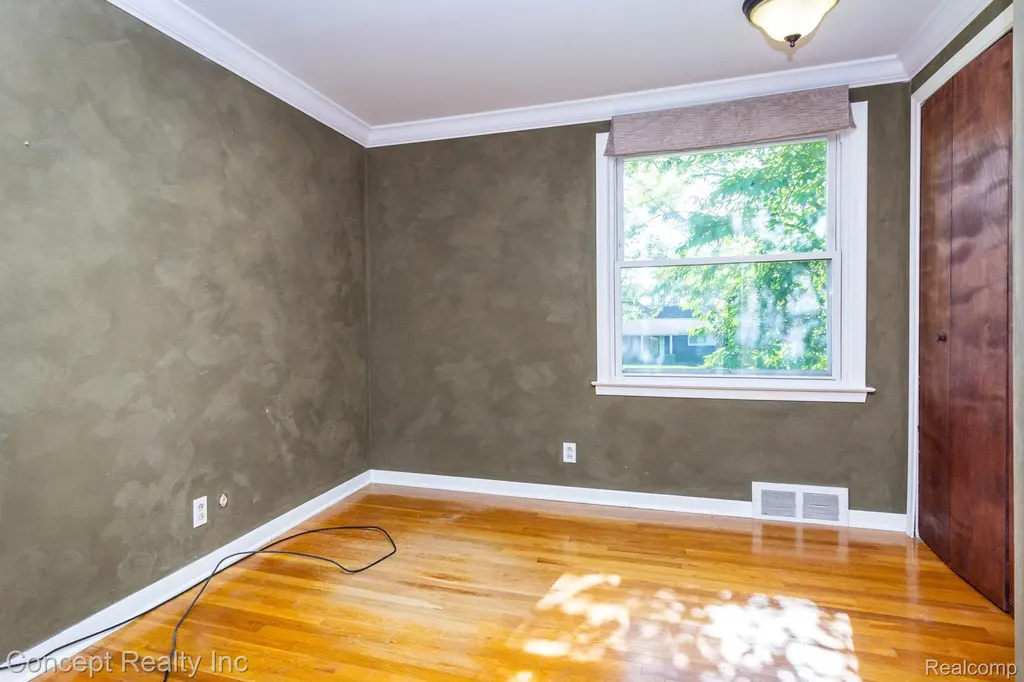 20973 Westfarm Lane Farmington Hills City MI 48167