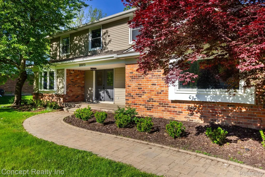 20973 Westfarm Lane Farmington Hills City MI 48167