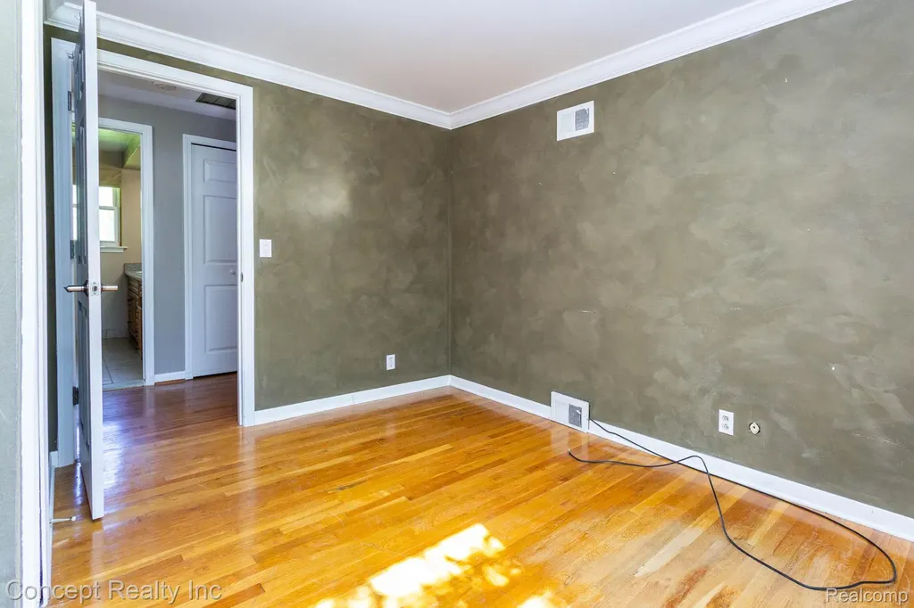 20973 Westfarm Lane Farmington Hills City MI 48167